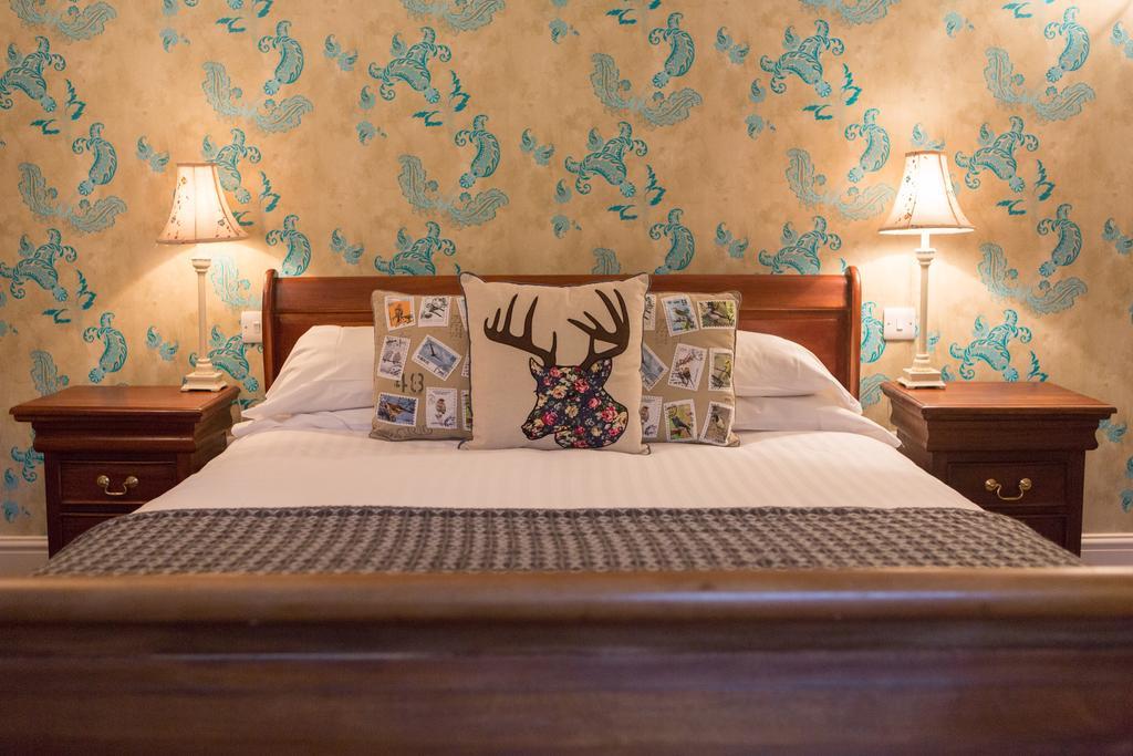 The King'S Head Hotel Уинчестър Стая снимка