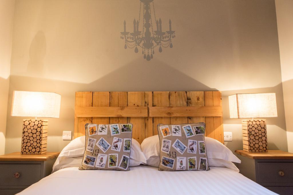 The King'S Head Hotel Уинчестър Екстериор снимка