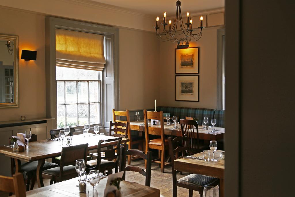 The King'S Head Hotel Уинчестър Екстериор снимка