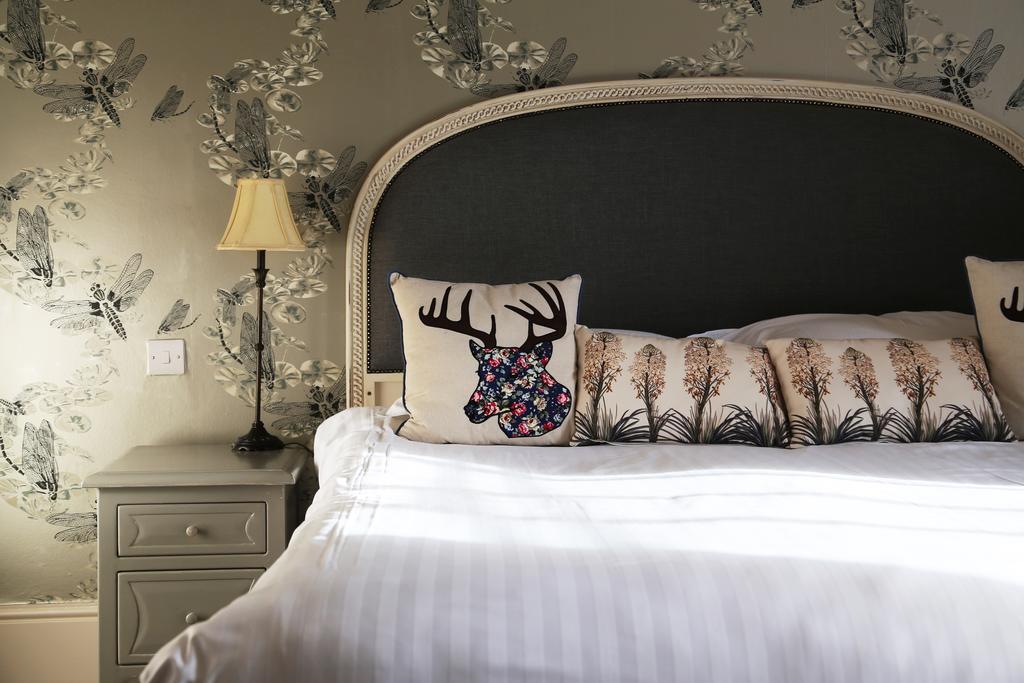 The King'S Head Hotel Уинчестър Стая снимка